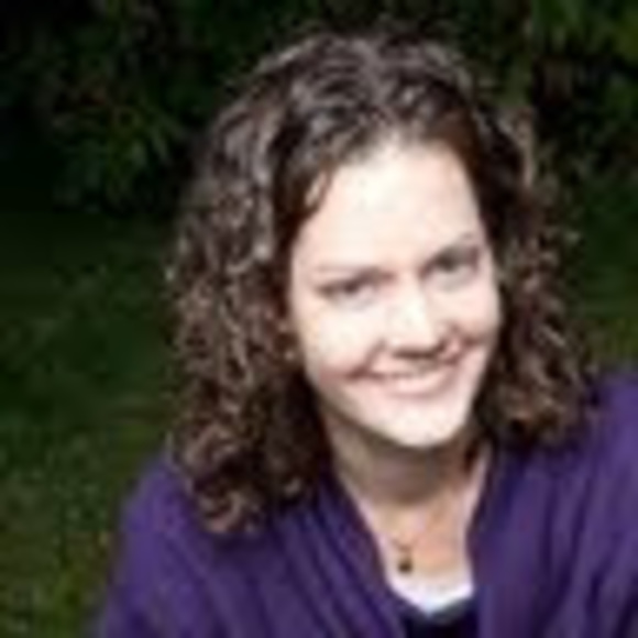 Meet your Posher, Jenn - Picture 1 of 1